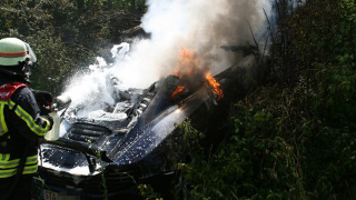 Illustration for article titled German McLaren MP4-12C Test Drive Ends In Fiery Crash